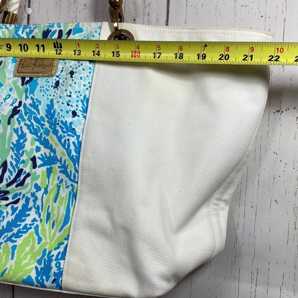 Lilly Pulitzer White Spa Blue Canvas Island Tote Beach Bag - Picture 6 of 16
